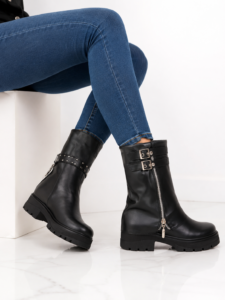 bota cremallera plateada con 2 correas